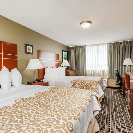 Days Inn By Wyndham Windsor Locks / Bradley Intl Airport Exteriör bild