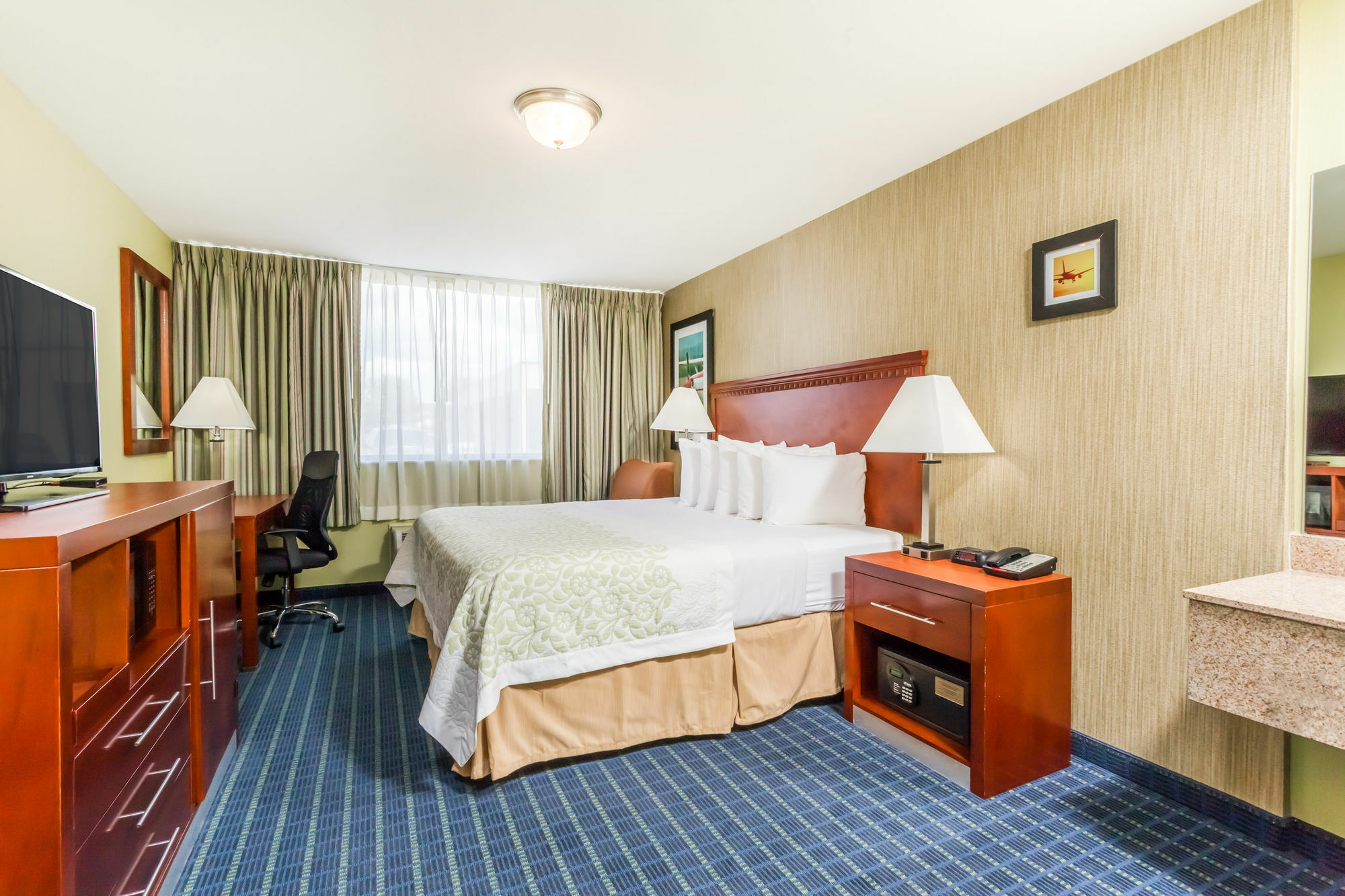 Days Inn By Wyndham Windsor Locks / Bradley Intl Airport Exteriör bild